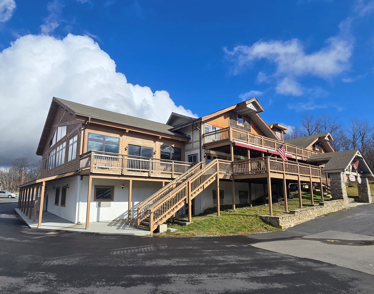 606 Beech Mountain Pkwy